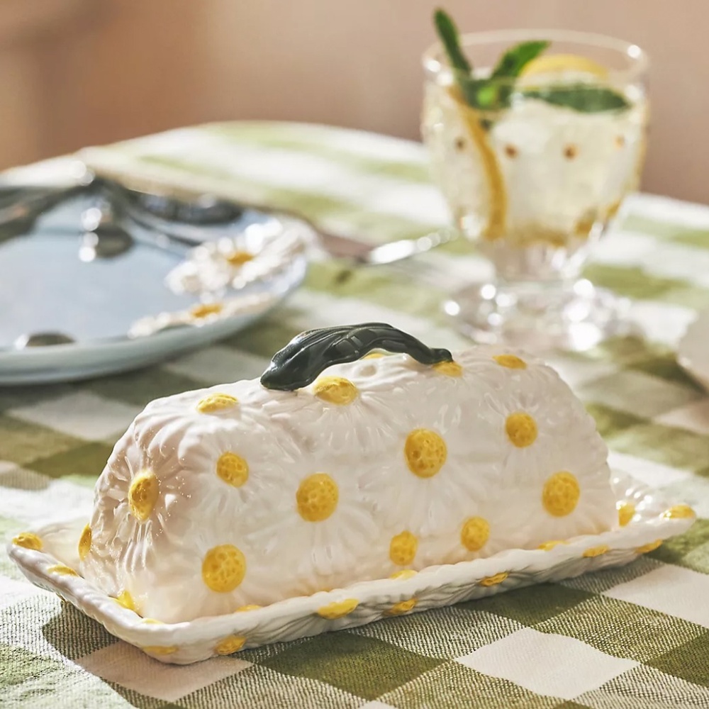 Anthropologie "Butter dish in daisies" NWT - Picture 2 of 4